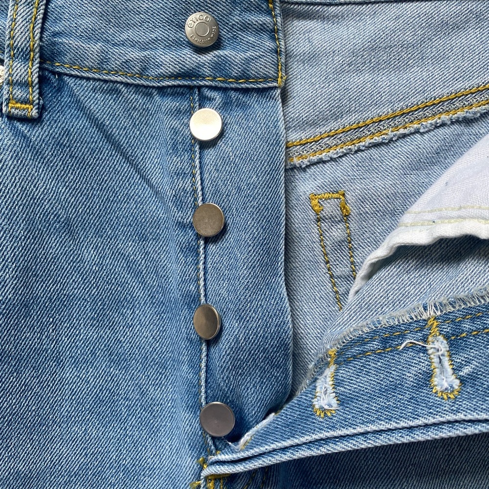 Women’s Light Blue Wide-Leg Jeans - Picture 3 of 4